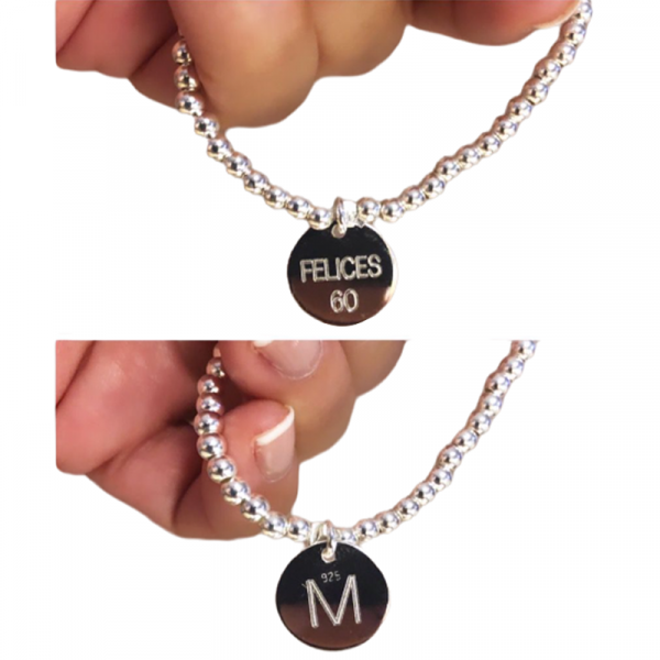 Pulsera de Bolitas con Medallas Grabadas - Imagen 4